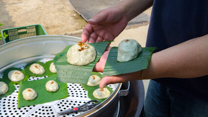 Production, Ching Ming Festival, worshiping ancestors, offerings, Caozi Kueh, steamer