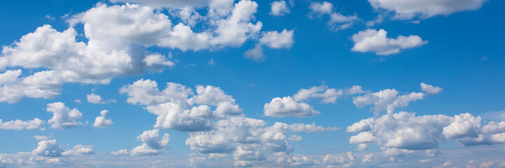 Naklejka na ściany i meble panoramic view to sky with beautiful clouds