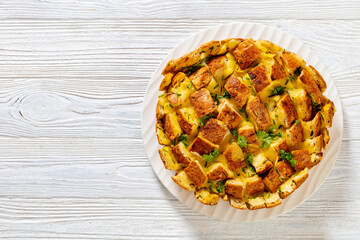 cheesy garlic bread, pull apart bread, top view