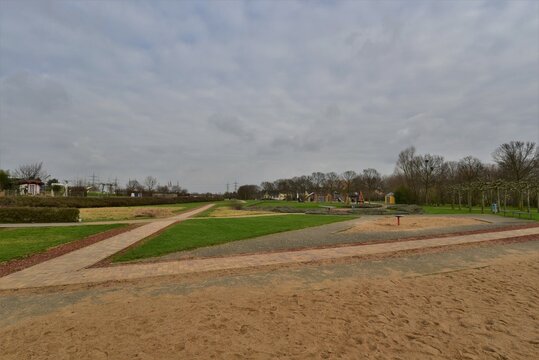 Gehweg Neulandpark Leverkusen