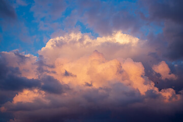 Fototapeta na wymiar thunderclouds in the sky before heavy rain
