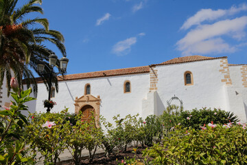 Vista lateral iglesia de Betancuria Fuerteventura