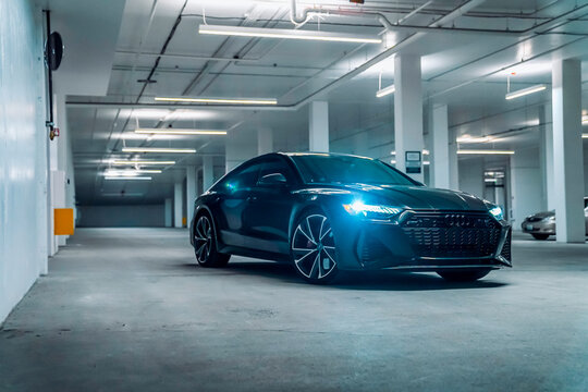 Seattle, WA, USA
Feb 15, 2023
Audi RS7 parked