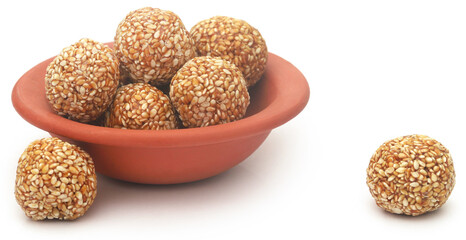 Sesame caramel laddu