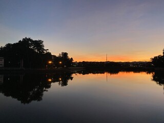 善宝池の夕焼けリフレクション