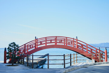 浜松の日本風の赤い橋