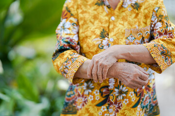 Joint pain in the elderly is the source of rheumatoid arthritis. Concept of health problems in the elderly.