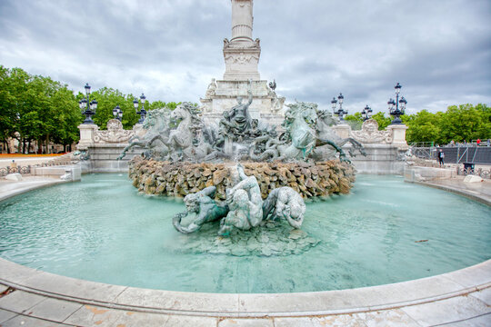 Bordeaux is a port city on the Garonne in the Gironde department in Southwestern France.It is the capital of the Nouvelle-Aquitaine region, as well as the prefecture of the Girond