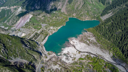 Fototapeta na wymiar Alpine lake, blue lake, landscape, mountains