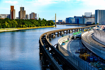 京浜運河のモノレール改装工事
