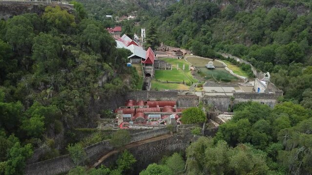 Drone view of the basaltic prisms, where the prismas of Hidalgo and the ranch of Santa Maria Regla. Huasca. Magical town.