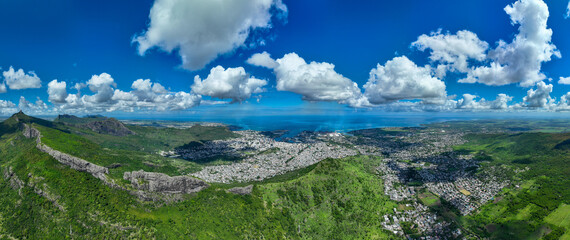 Fototapeta na wymiar Tour of Mauritius from the Underwater Water fall to the mountains