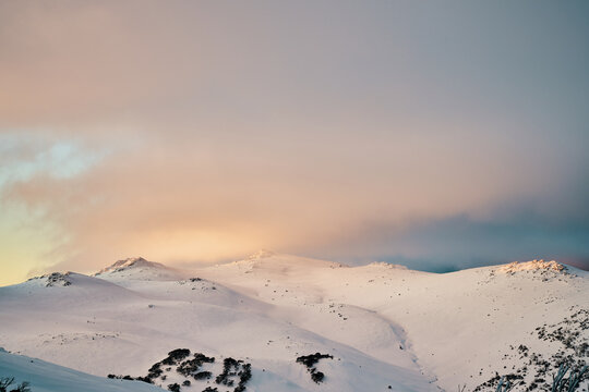 Pastel sunset over Mount Tate Snowy Mountains