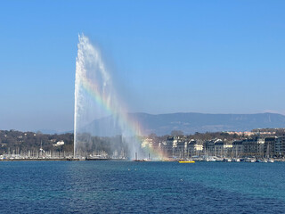Jet d'Eau fountain at Geneva with rainbow - 572257028