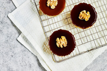 homemade delicious mini walnut caramel cheesecake