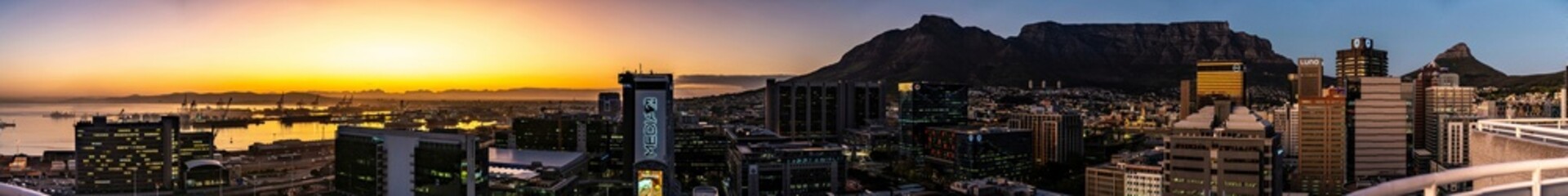 Cape Town, South Africa, at sunrise. View from a skyscraper - obrazy, fototapety, plakaty