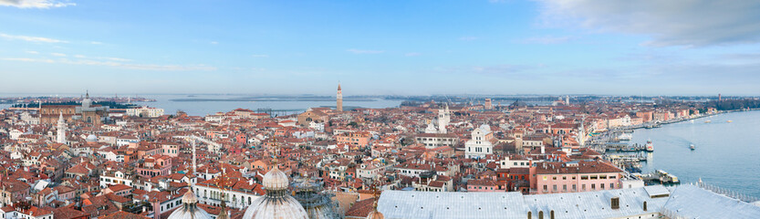 Naklejka na ściany i meble Venice city (Italy) top panorama.