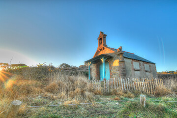 Lever du jour sur la côte de granit rose en Bretagne - France