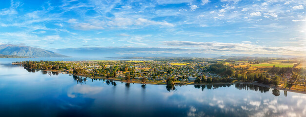 D NZ TeAnau town cape Mirror pan