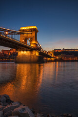 Fototapeta premium Famous Chain bridge over Danune river view at sunset