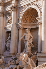 statue fountain di trevi roma italy