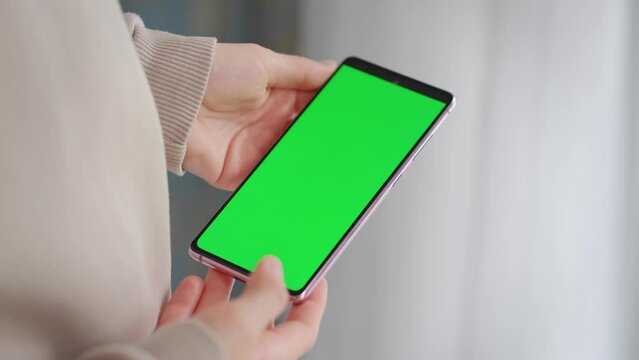 Chroma key on smartphone screen use smartphone