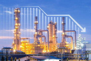 Plakat Oil gas refinery or petrochemical plant. Include arrow, graph or bar chart. Decrease trend or low of production, market price, demand, supply. Concept of business, industry, fuel, power energy. 