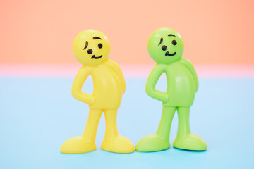 誇らしげな人形