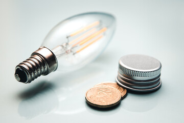 40 cent, a light bulb and a lid, concept electricity price ceiling in Germany