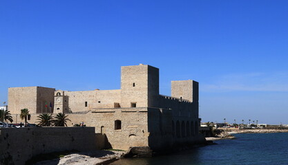 l castello di Trani. Italia, Puglia