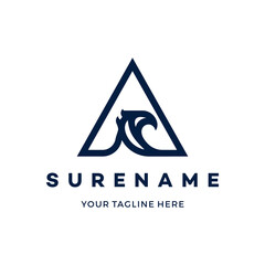 Abstract triangle pyramid eagle hawk head logo design vector illustration modern simple custom logo design inspiration