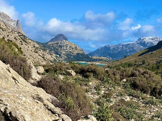 Fototapeta na wymiar Hiking in Mallorca in the town of Sóller