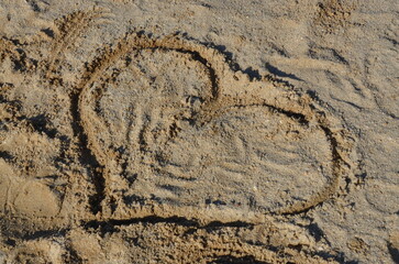 Herz am Sandstrand 
