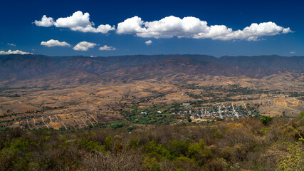 Fototapeta na wymiar Small town of Oaxaca