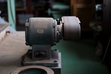 Fototapeta na wymiar double-headed grinder for sharpening drills 