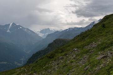 Obraz na płótnie Canvas La belle montagne en Suisse Veysonnaz.