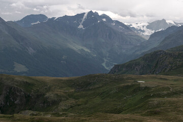 La belle montagne en Suisse Veysonnaz.