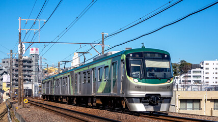 Obraz premium 活躍する通勤電車