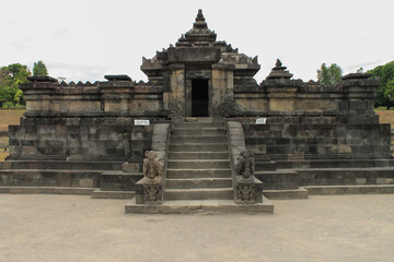 Fototapeta na wymiar stone building of plaosan temple