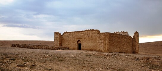 قصر ضبعة - الاردن
Dabaa castle- fort of hyena- Jordan