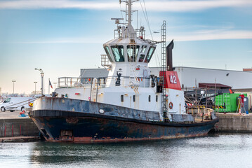 Bateau remorqueur