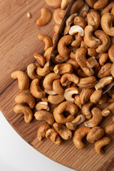Fototapeta na wymiar nuts in a bowl