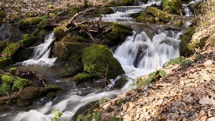 Fototapeta na wymiar Wasserfall in der Hölzbachklamm