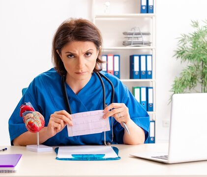 Female doctor cardiologist working in the hospital
