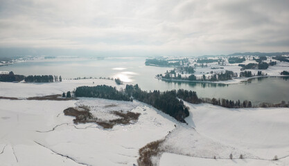 Fototapeta na wymiar Forggensee in the Allgäu in winter