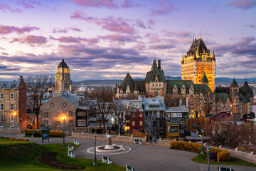 Obraz premium Quebec City Canada sunset view with historic Château Frontenac and old architecture in view