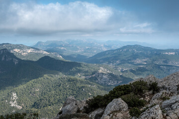 Fototapeta na wymiar Vast mountain landscape in Mallorca
