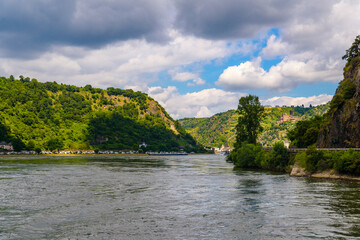 Burg castle Katz near Rhein Rhine river in Sankt Goarshausen, Loreley Lorelei, Rhein-Lahn-Kreis, Rhineland-Palatinate, Rheinland-Pfalz, Germany