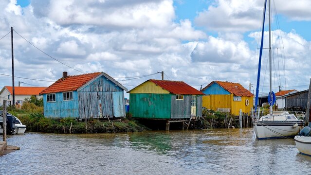 Cabanes ostr&eacute;icoles du site de Daire, Bourcefranc-le-Chapus, Marennes, l'&icirc;le d&rsquo;Ol&eacute;ron, Charente-Maritime, France	