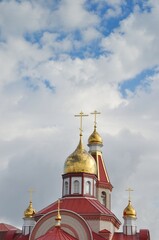 Fototapeta na wymiar Russian Ancient Orthodox Church (RDC), in honor of the holy miracle workers and silverless Kozma and Damian, Orenburg, Russia